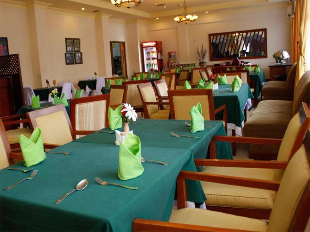Pia Hotel Pangkalpinang Pangkalan Baru Bagian luar foto